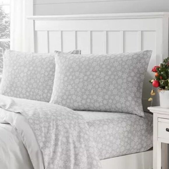Jessica Sanders Holiday Printed 4-Pc. Sheet Set, Full Snowflakes,Grey Full - Picture 2 of 3